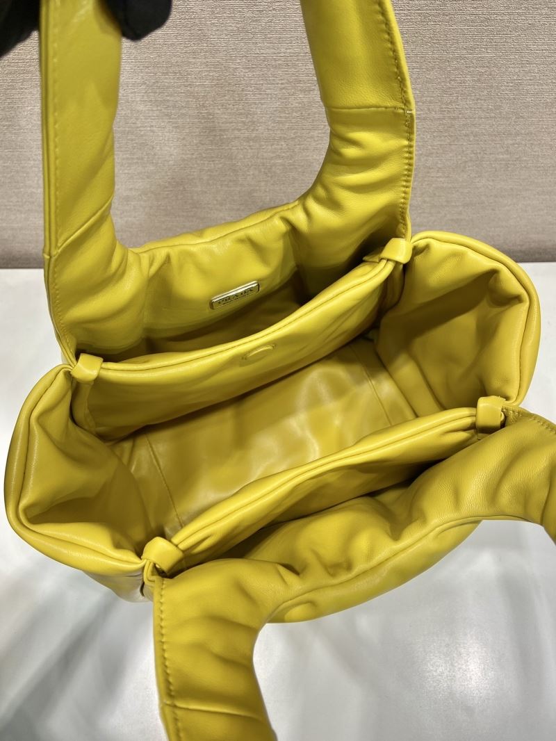Pra*a tote bags
